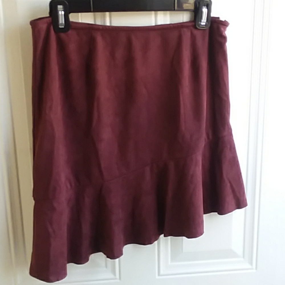 Charlotte Russe Women's Skirt Sz Medium Burgundy